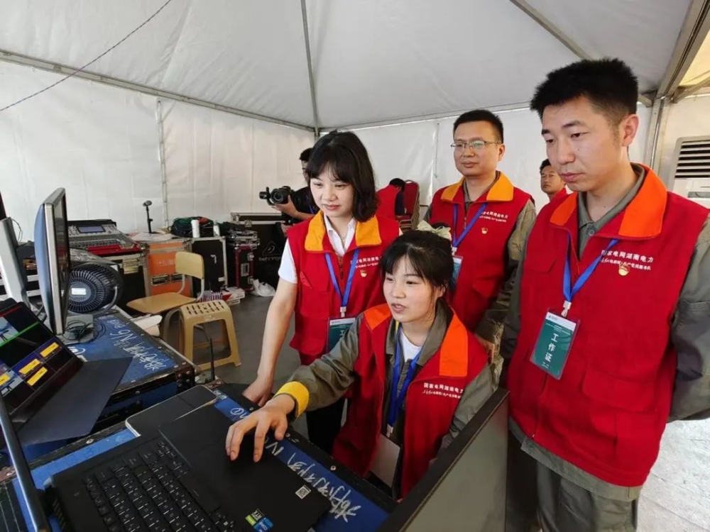 既传递新春美好期许