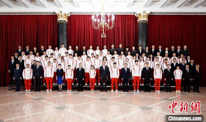 上海表彰奥运健儿 创历史最佳战绩 获授白玉兰杰