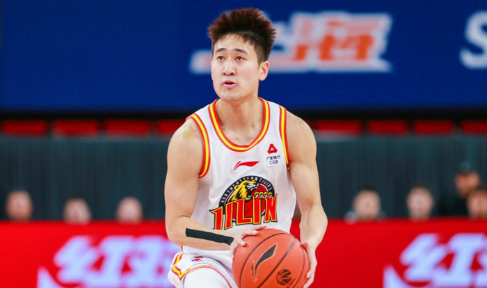 CBA常规赛第30轮：上海11连胜领跑 浙江广厦稳居第