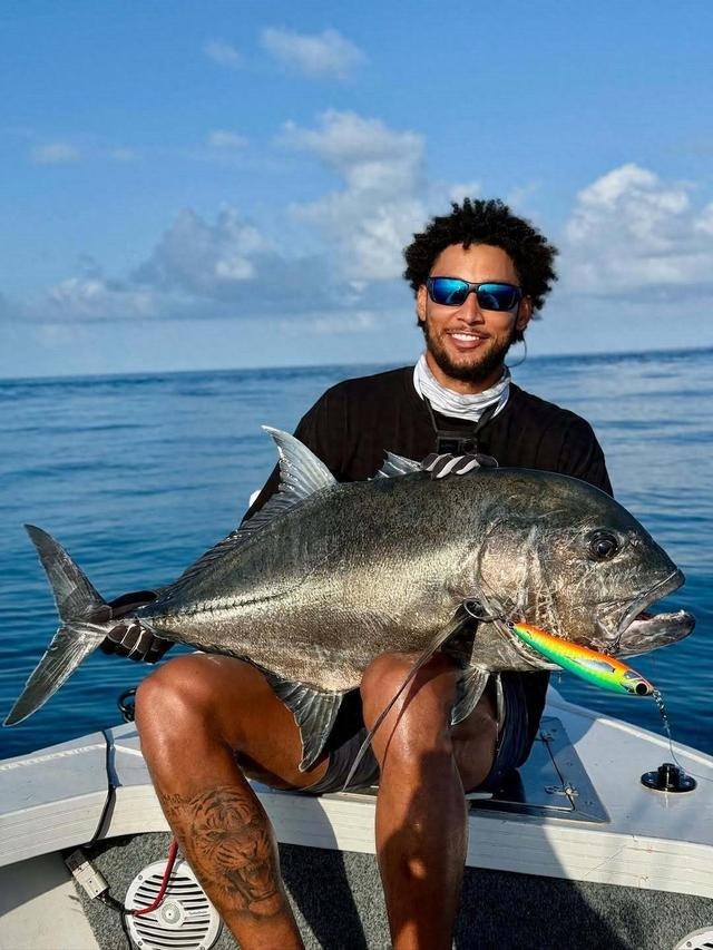 本-西蒙斯暂停NBA生涯投身钓鱼 29岁成联盟躺平代