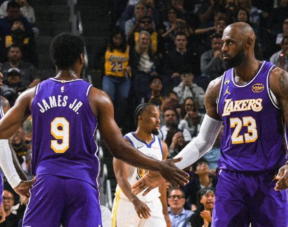 詹姆斯复出爆发湖人客场力克勇士终结三连败