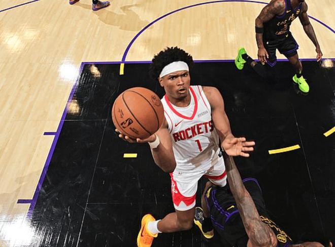 湖人守住主场优势 勒布朗-詹姆斯率队再下一城